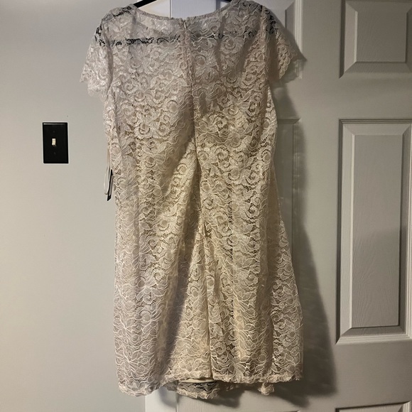 Marina Dresses Gold Lace Dress - Picture 2 of 4